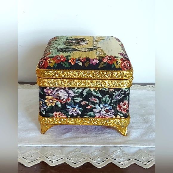 Tapestry Jewelry Box, Musical Jewelry Box - Picture 4 of 11